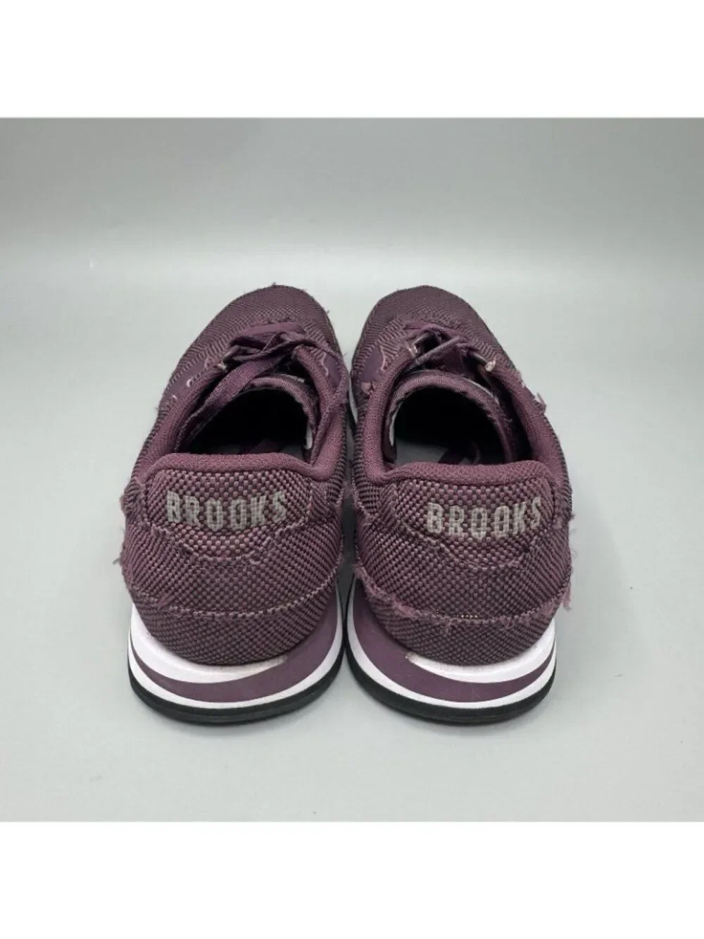 Brooks Heritage Chariot Womens Shoes 8 Purple Athletic Running Lace Up Sneaker